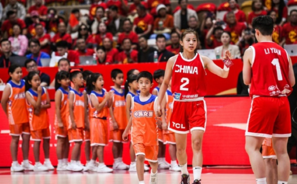 配资知名股票配资渠道 首秀独得25分，杨舒予迎来爆发，中国女篮拿到开门红！
